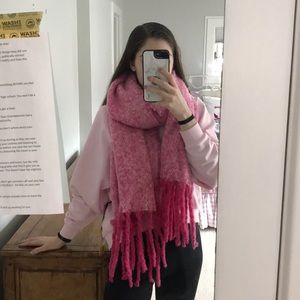NWOT Fluffy pink Urban Outfitters Scarf